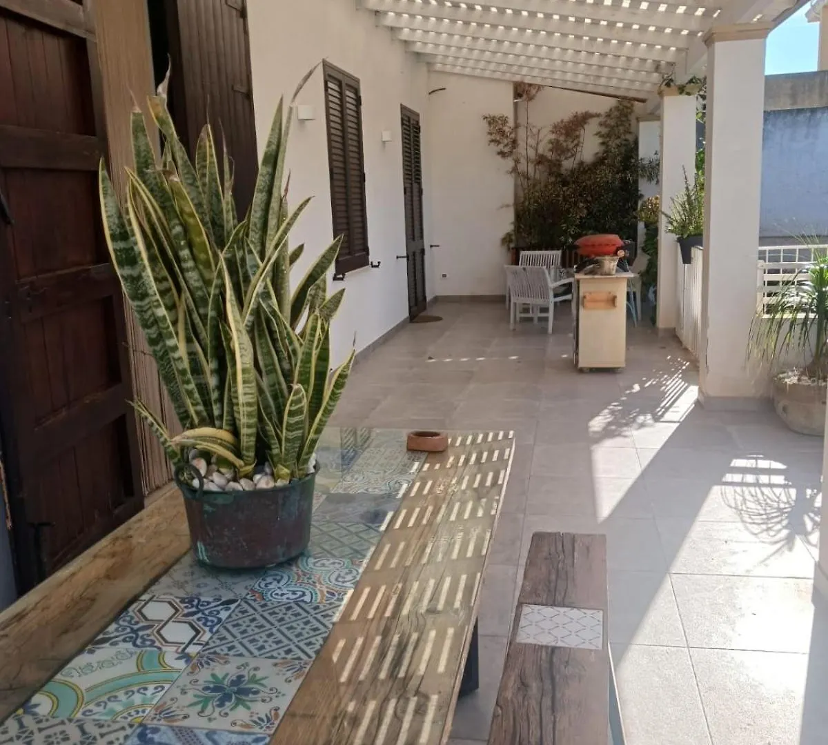 Villa Nina- Kitesurf Marsala 0*,  Italy